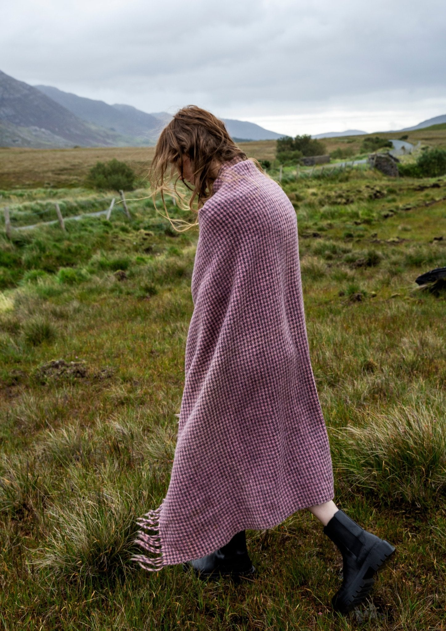 LIMITED EDITION - Pink Heather Irish Wool Throw Blanket - Cushendale Woollen Mills